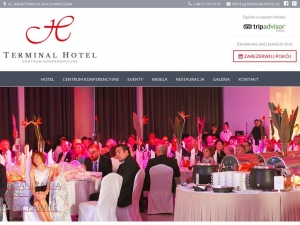 Doskonały hotel niedaleko lotniska.